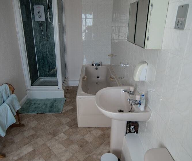 스탠다드 룸, Holcombe Guest House