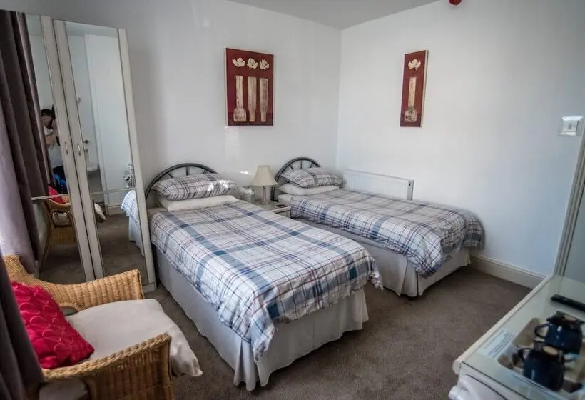 バス共有のスタンダードルーム, Holcombe Guest House