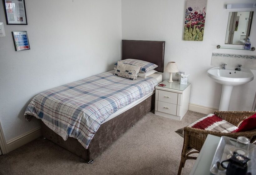 스탠다드 싱글 룸 공동욕실, Holcombe Guest House