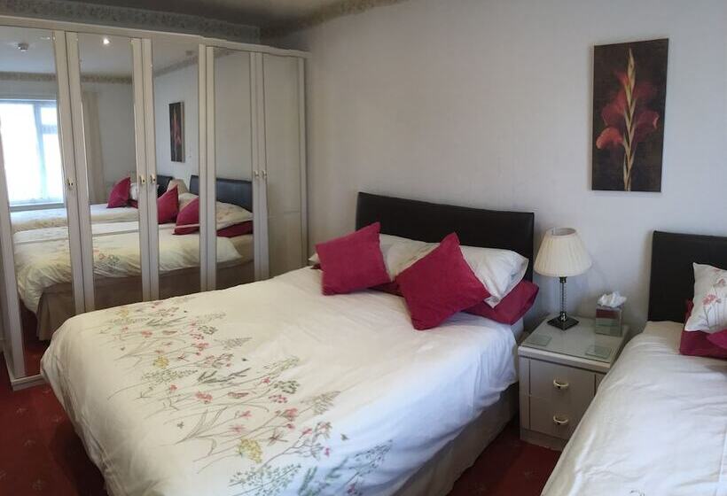 패밀리 룸, Holcombe Guest House