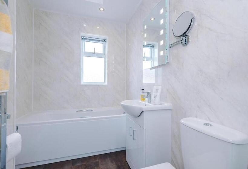 패밀리 룸, Holcombe Guest House