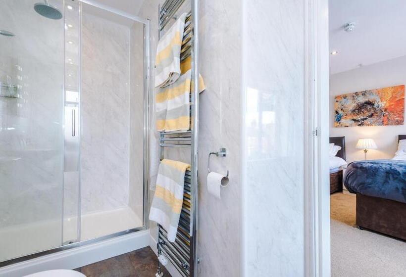 패밀리 룸, Holcombe Guest House