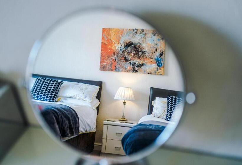 패밀리 룸, Holcombe Guest House