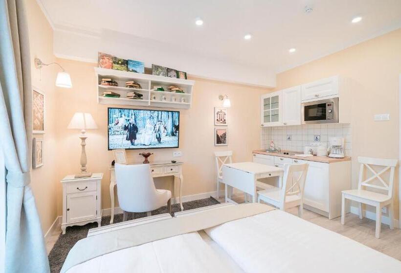 クラシックスタジオ, Revelton Studios Františkovy Lázně