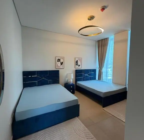 اتاق استاندارد چهارنفره با بالکن, Room In An 4br High Rise With Burj Khalifa And Fountain Views