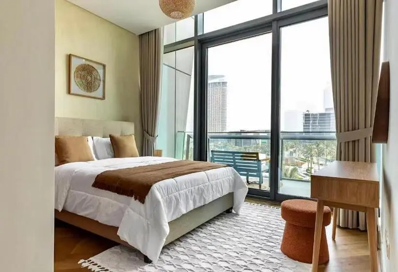 اتاق لوکس, Room In An 4br High Rise With Burj Khalifa And Fountain Views