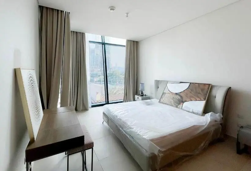 اتاق لوکس, Room In An 4br High Rise With Burj Khalifa And Fountain Views
