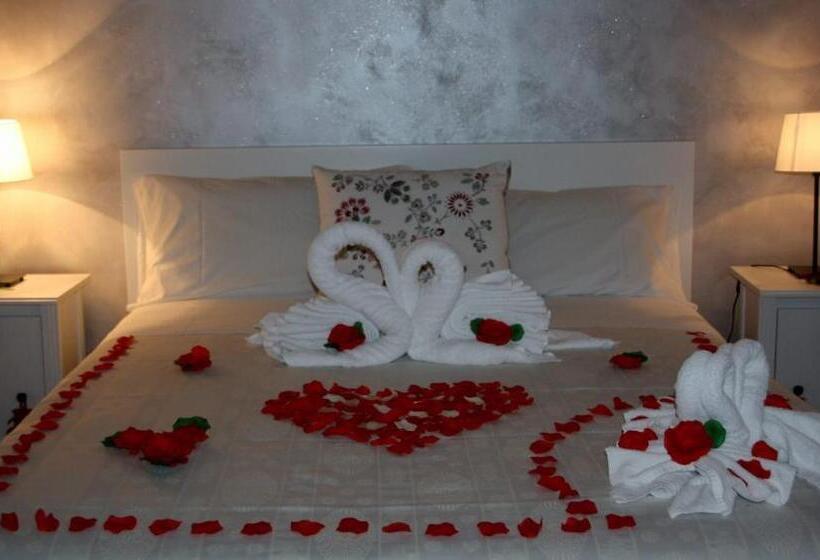 اتاق استاندارد, Central House