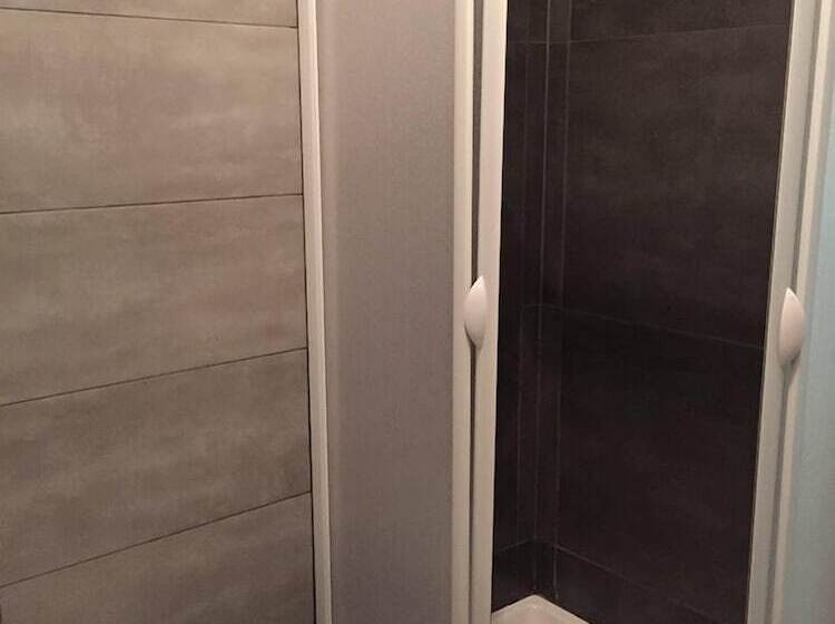 اتاق استاندارد, Central House