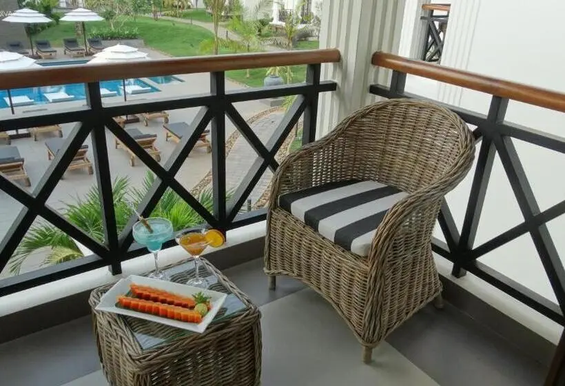 キングサイズベッドのスタンダードルーム, Andores Resort And Spa Calangute