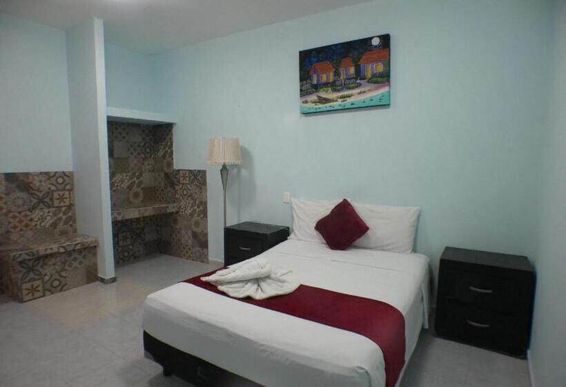 이코노미 룸, Awazul Bacalar