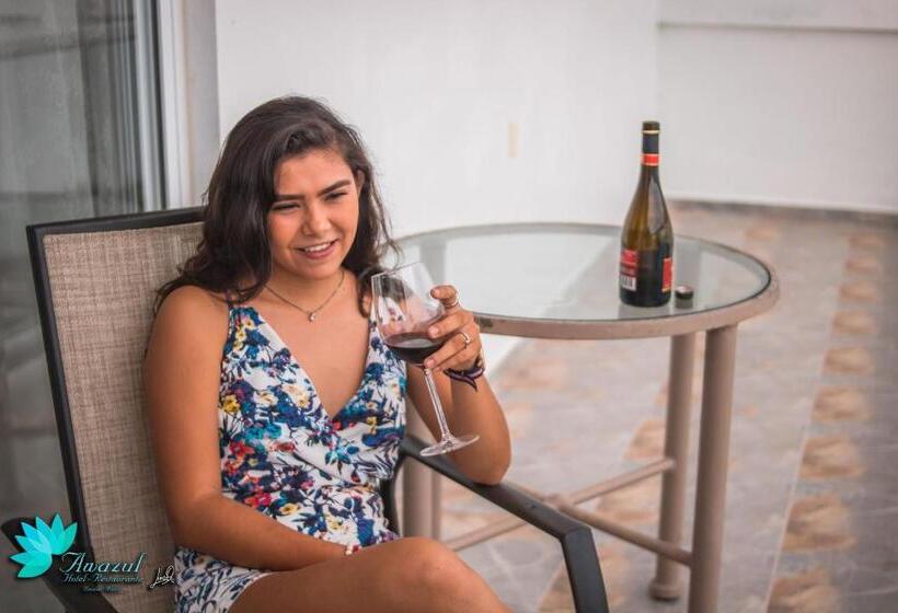 스위트 킹사이즈 침대, Awazul Bacalar