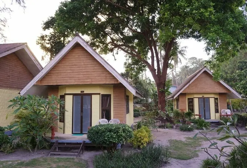 デラックスキャビン, Dong Talay Lipe Beach Resort