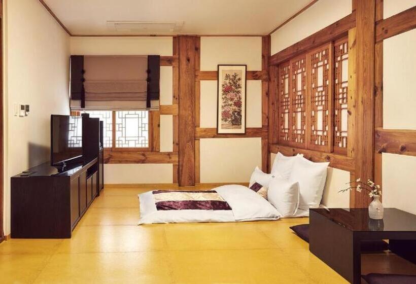 غرفة ديلوكس, Hanok Stay Namwonyechon By Kensington