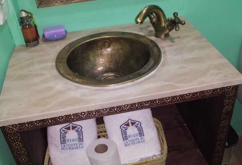 Номер Стандарт, Riad La Porte Du Bouregreg