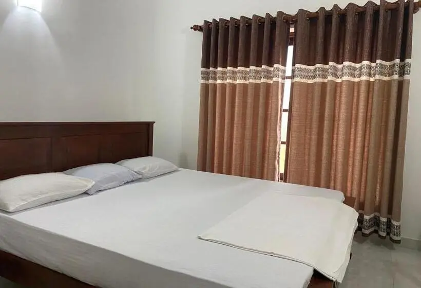 デラックストリプルルーム, Andres Bungalow