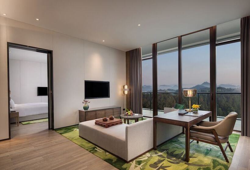 可观景的套房, Banyan Tree Anji