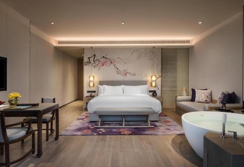 带观景的标准间, Banyan Tree Anji