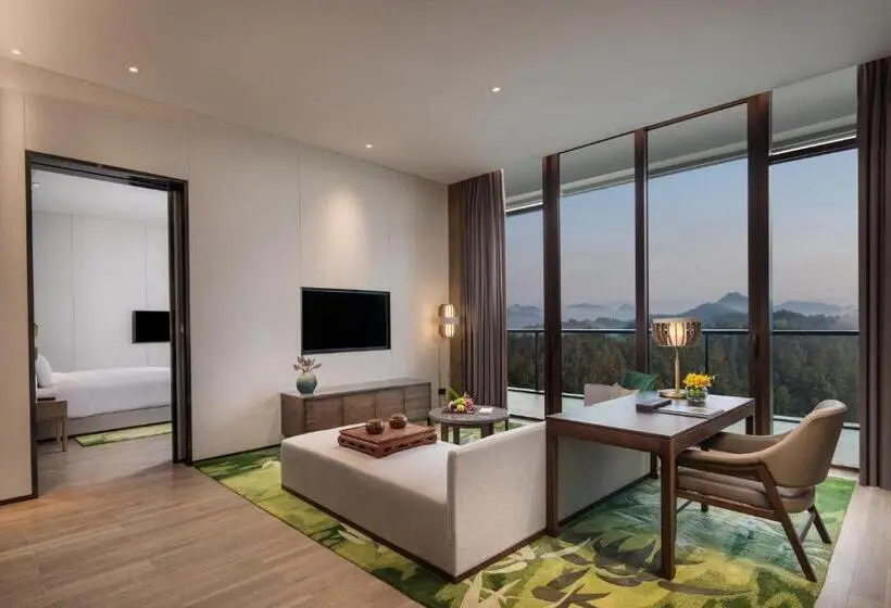 景色の見えるスイートルーム, Banyan Tree Anji