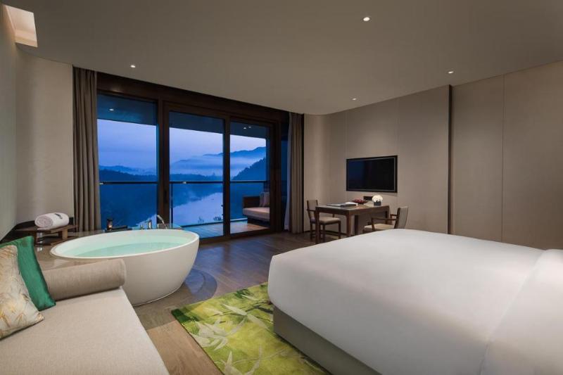 标准间带湖景, Banyan Tree Anji