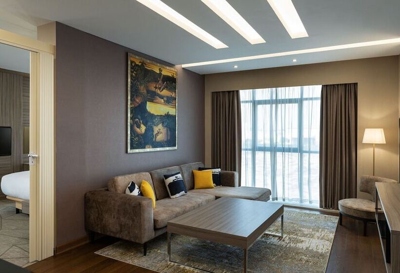 套房, Four Points By Sheraton Production City, Dubai