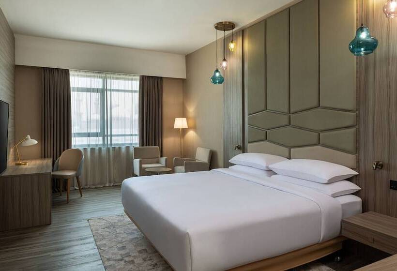 Номер Superior, Four Points By Sheraton Production City, Dubai