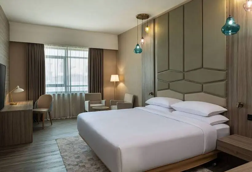 スーペリアールーム, Four Points By Sheraton Production City, Dubai