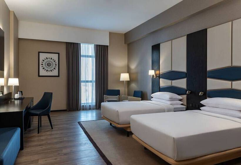Номер Deluxe, Four Points By Sheraton Production City, Dubai