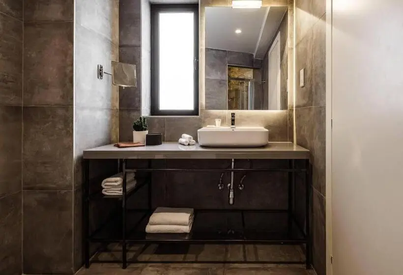 اتاق لوکس سه تخته, Urban Rooms By Neu Collective