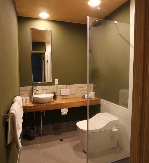 חדר סופריור, Element