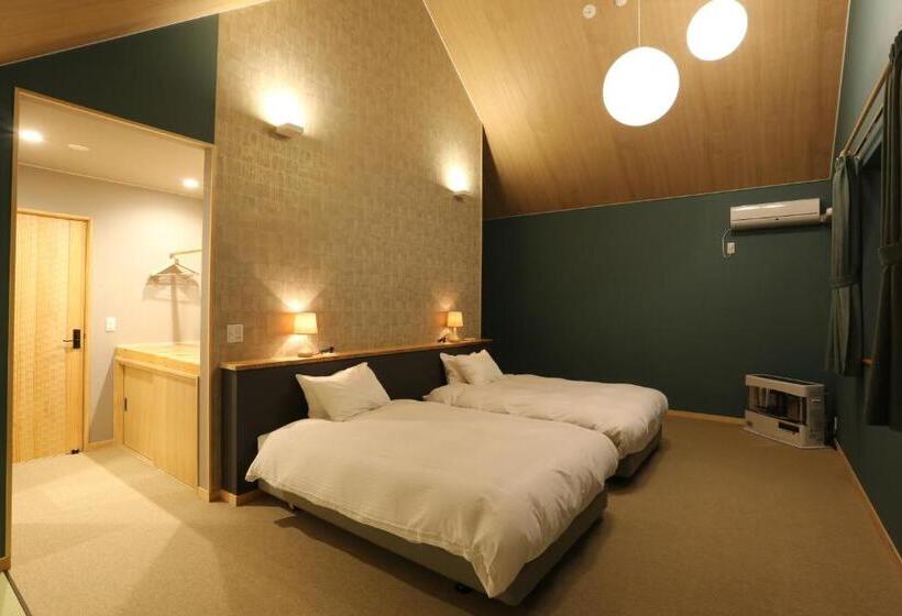 חדר סופריור, Element