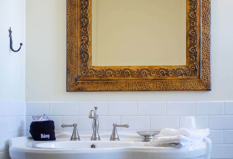 غرفة قياسية, Sheridan Inn   Best Western Signature Collection