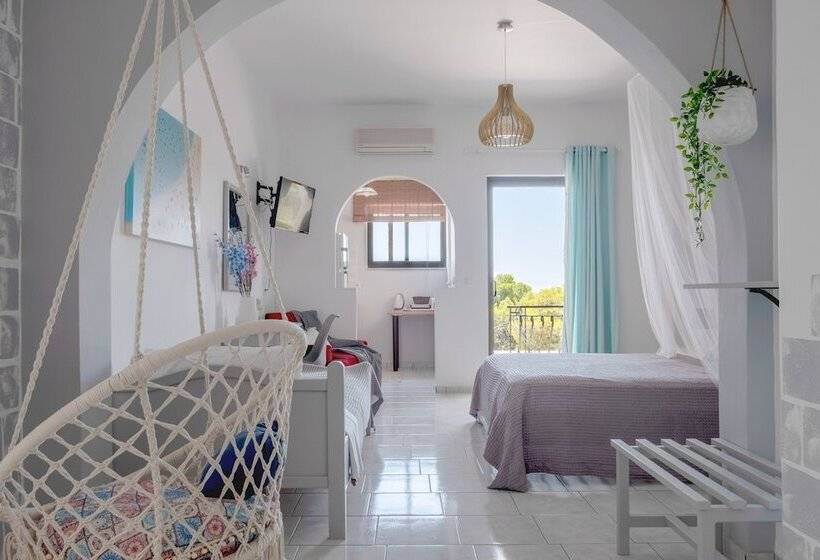 Номер Стандарт Трехместный, Pefkides Aegina Boutique Apartments