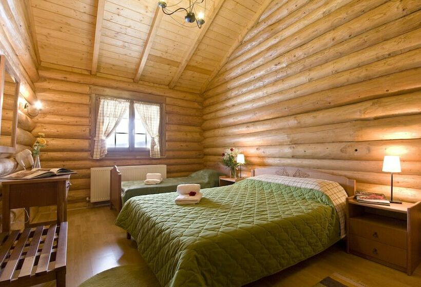 샬레, Sfendamos Wood Village