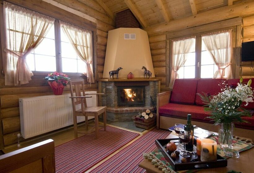 בקתת חדר, Sfendamos Wood Village