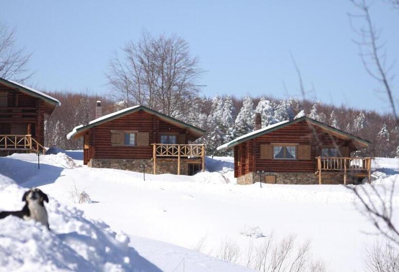 בקתת חדר, Sfendamos Wood Village