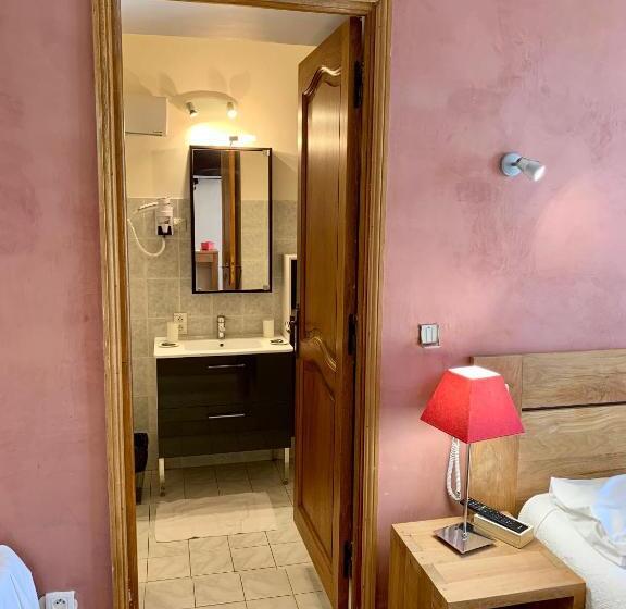 スタンダードトリプルルーム, A Pasturella