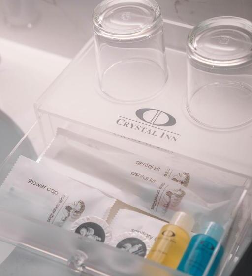 غرفة ديلوكس ثلاثية, Crystal Inn