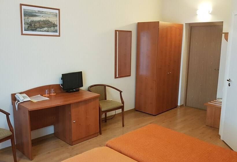 غرفة كومفورت, Dom Tvorchestva Arkhitektor