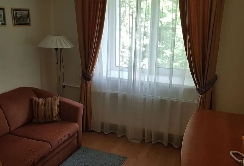 سوییت, Dom Tvorchestva Arkhitektor