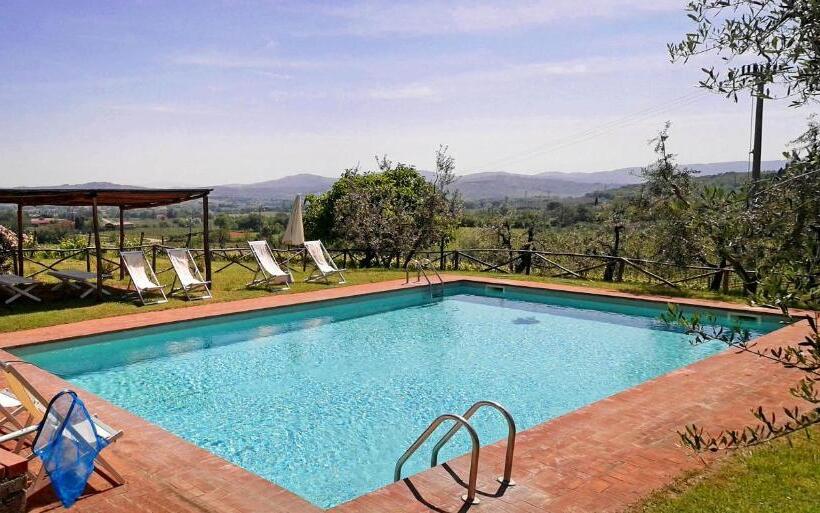 침실 1개 테라스 아파트, Petrolo