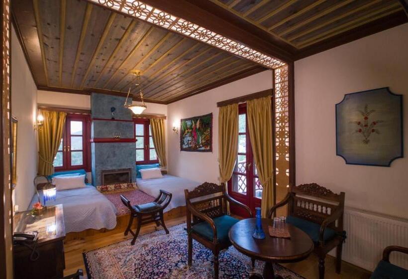 غرفة ديلوكس, Meliteion Traditional