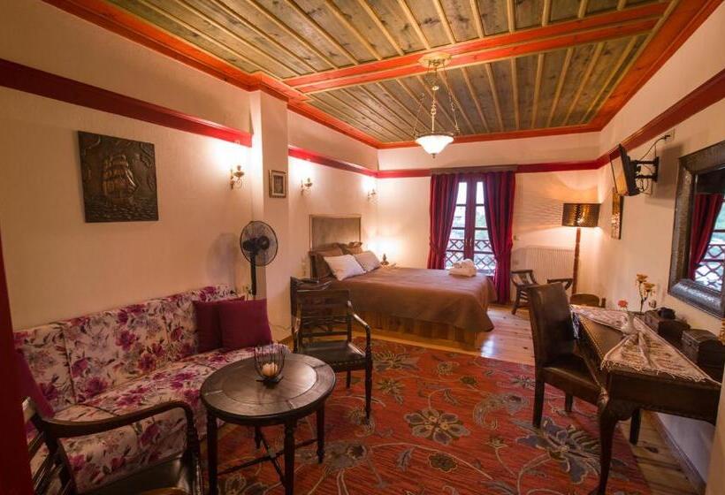 غرفة قياسية, Meliteion Traditional