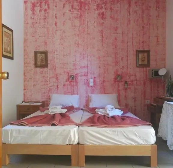 استودیوی استاندارد, Scorpios Family Rooms