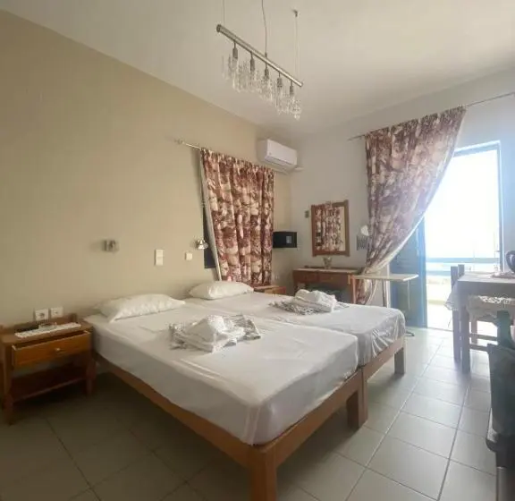 استودیوی استاندارد با چشم‌انداز دریا, Scorpios Family Rooms