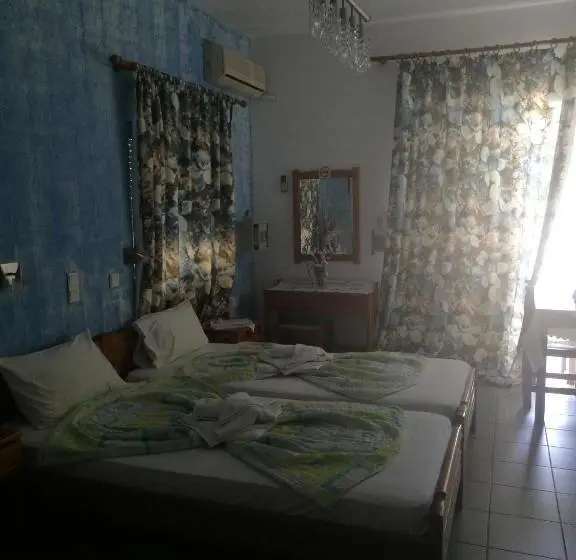 استودیوی استاندارد با چشم‌انداز دریا, Scorpios Family Rooms