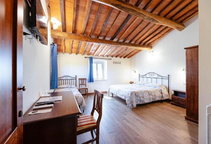 اتاق ساده سه نفره, Agriturismo Villa Bracali