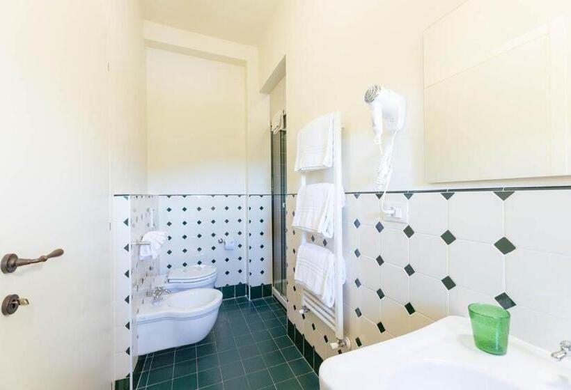 اتاق ساده سه نفره, Agriturismo Villa Bracali