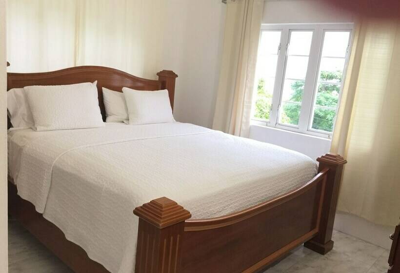 اتاق استاندارد با تخت دوبل و چشم‌انداز دریا, San Sky