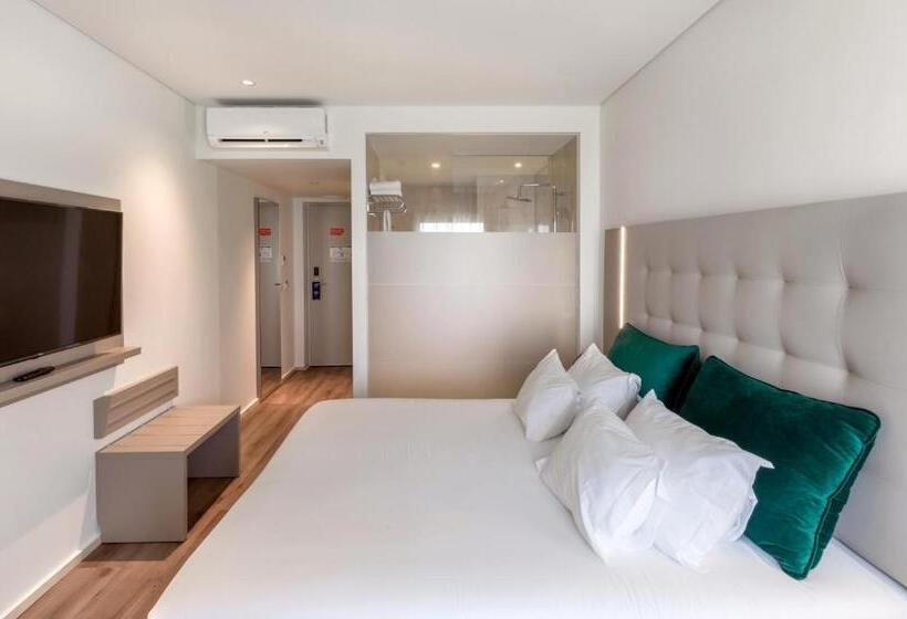 Quarto Estandar, Oporto Airport & Business